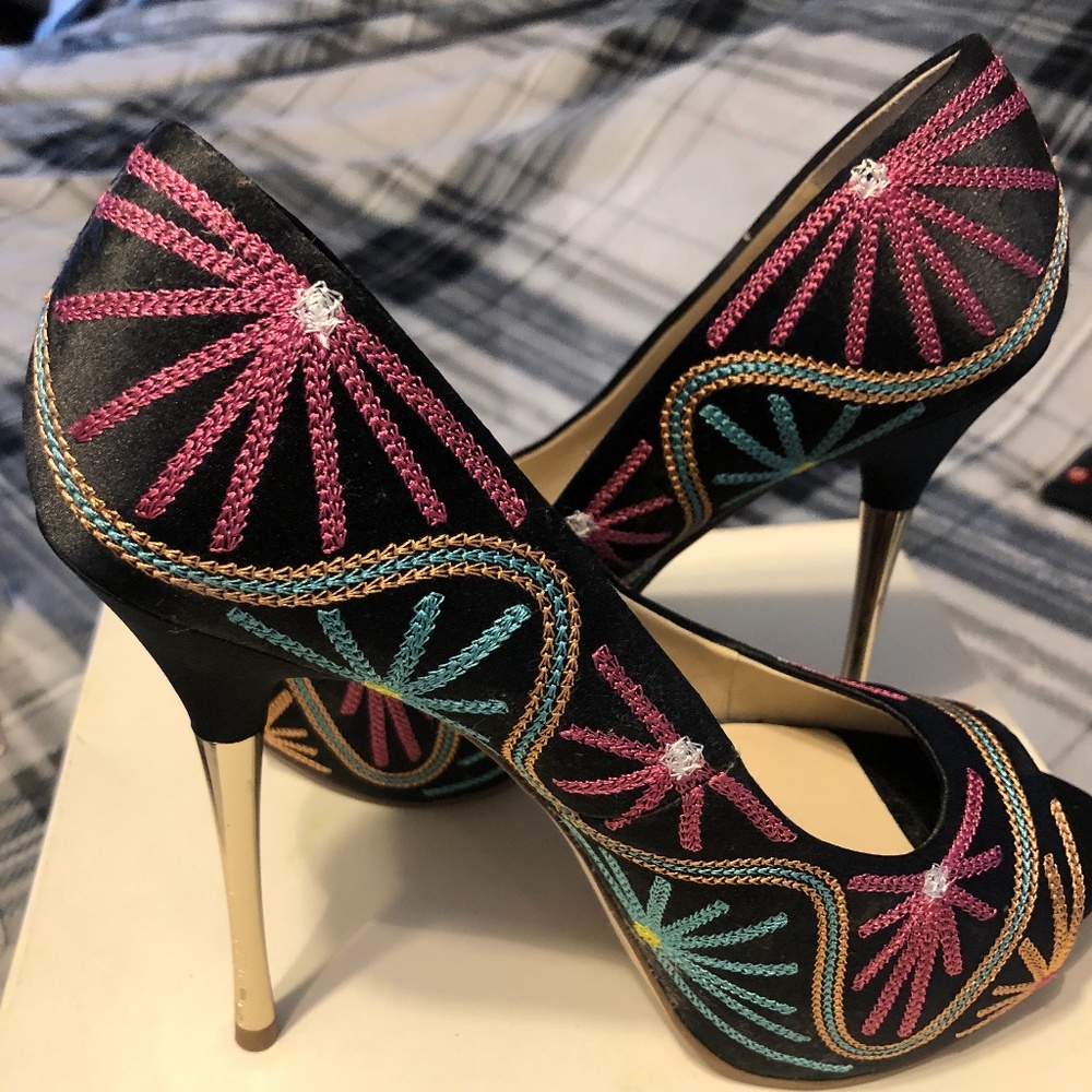 INC new high heels size 5 / 5 inches tall